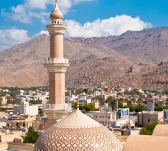 Nizwa – sprawdź co warto zobaczyć w jednym z najciekawszych miast Omanu?