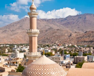 Nizwa – sprawdź co warto zobaczyć w jednym z najciekawszych miast Omanu?