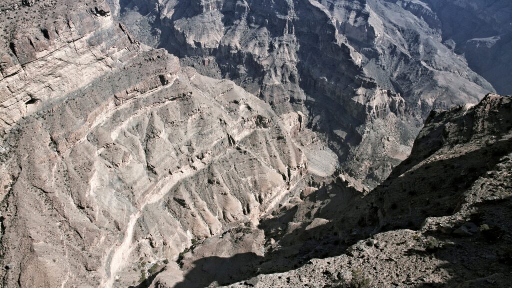 Wadi Nakhr – dzika dolina Omanu u stóp Jebel Shams