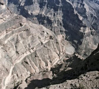Wadi Nakhr – dzika dolina Omanu u stóp Jebel Shams