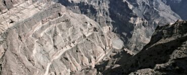 Wadi Nakhr – dzika dolina Omanu u stóp Jebel Shams