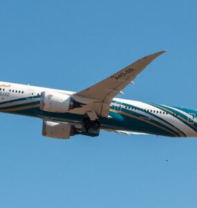 Oman Air – przewoźnik narodowy Omanu: flota, trasy, bagaż, opinie