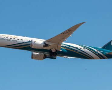 Oman Air – przewoźnik narodowy Omanu: flota, trasy, bagaż, opinie