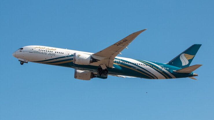 Oman Air – przewoźnik narodowy Omanu: flota, trasy, bagaż, opinie